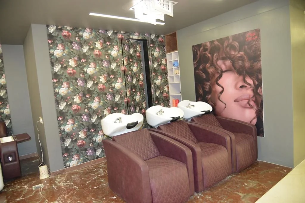 Hair wash lounge at Ritu’s